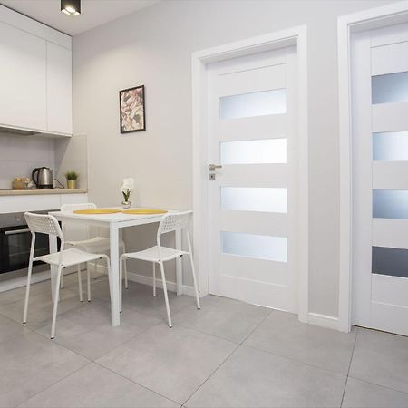 Urban Jungle - Silver Apartment بياليستوك المظهر الخارجي الصورة