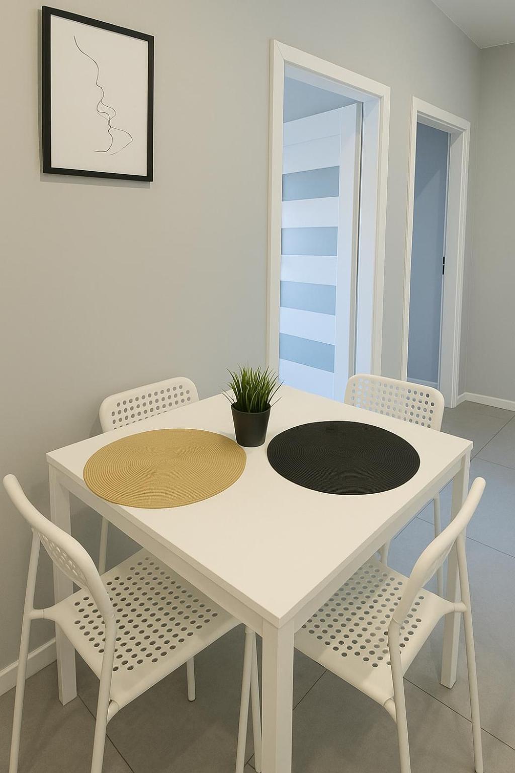 Urban Jungle - Silver Apartment بياليستوك المظهر الخارجي الصورة